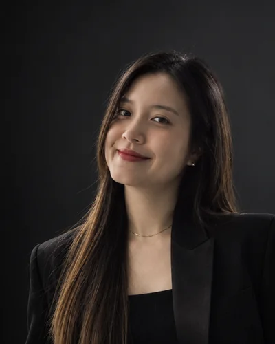 Ảnh chân dung Bùi Phương Mai